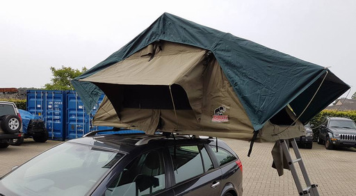Daktent op een gewone auto