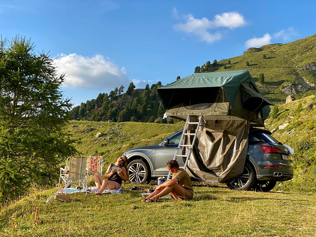 Daktent in de bergen