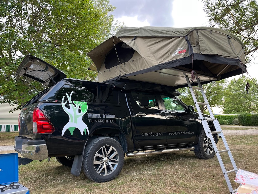 Daktent op auto