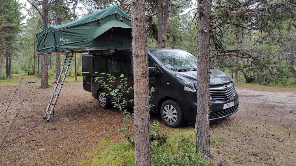 Daktent op auto
